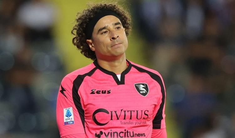Ochoa suma otro descenso en su carrera, ahora con el Salernitana