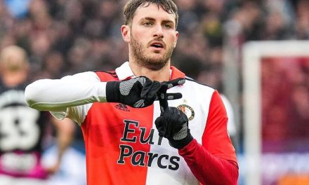 Santiago Giménez busca recuperar su instinto goleador en el Feyenoord