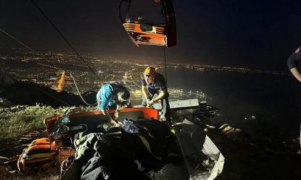 Rescatan a 174 personas tras accidente de un teleférico en Turquía