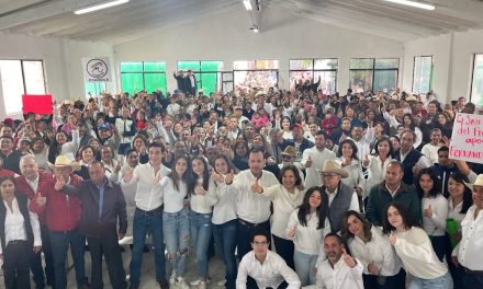 Va Fernando Orozco por más empleos y mejor pagados en Parras
