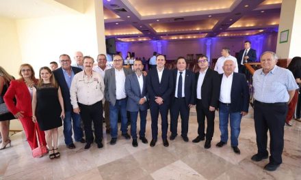 Preside Manolo Jiménez Toma de Compromisos de Coparmex Monclova