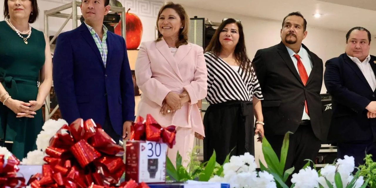 Celebra Diana Haro a los maestros