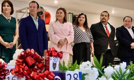 Celebra Diana Haro a los maestros