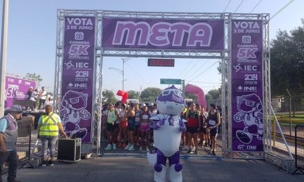 Realizan carrera por la democracia en Monclova