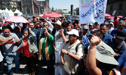 Reunión entre Obrador y la CNTE aborda demandas magisteriales