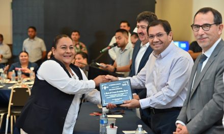 Reconocen a personal de enfermería de Acuña