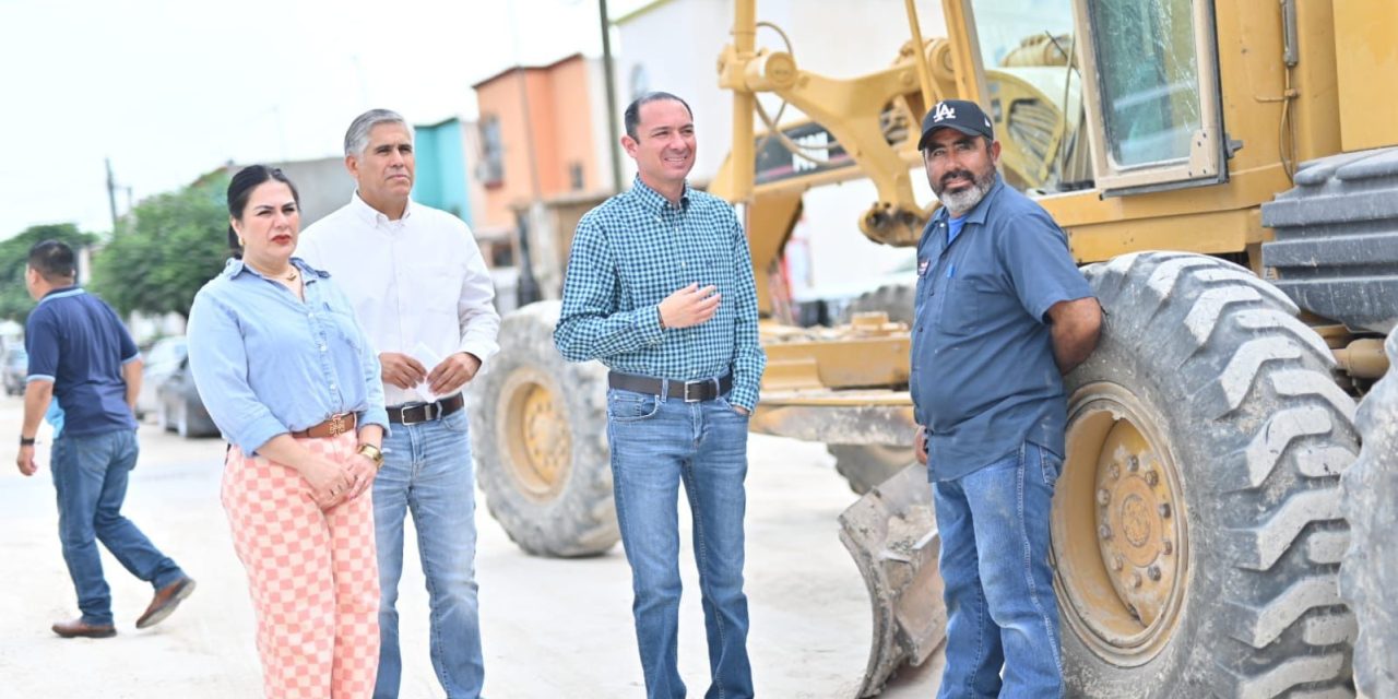 Supervisan obras de pavimentación en Acuña