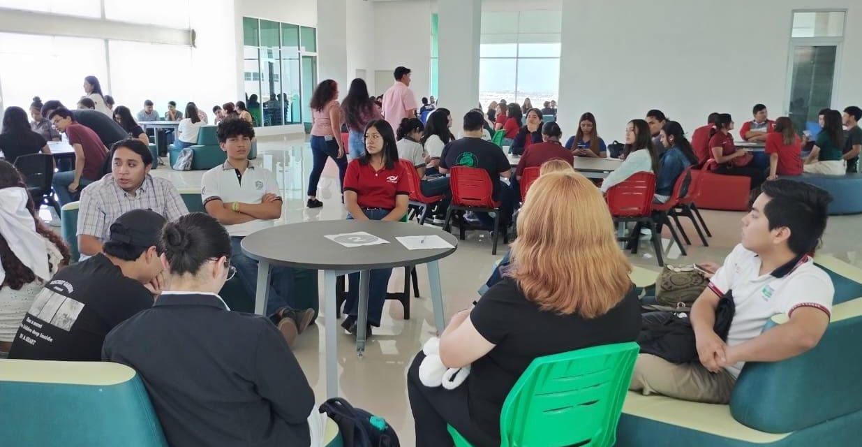Participan en jóvenes en Foro Ciudadano Educativo