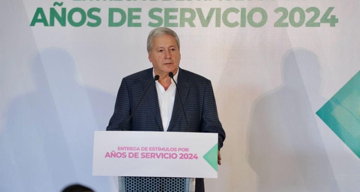 Reconoce Chema Fraustro a trabajadores municipales