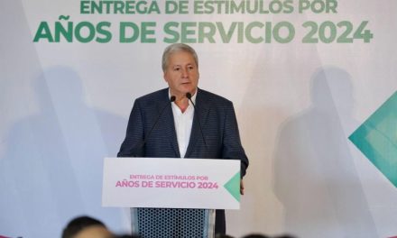 Reconoce Chema Fraustro a trabajadores municipales