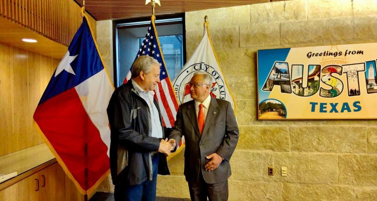 Arranca Chema Fraustro gira de trabajo en Austin