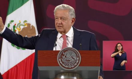 AMLO reconoce que en México hay libertades tras la marcha de la ‘Marea Rosa’