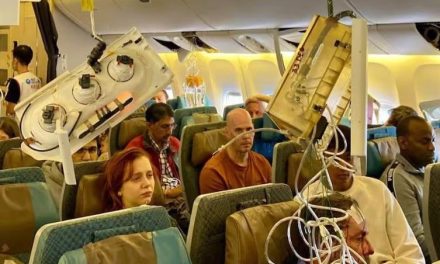 Video: Vuelo de Londres a Singapur deja un muerto y 30 heridos por fuertes turbulencias