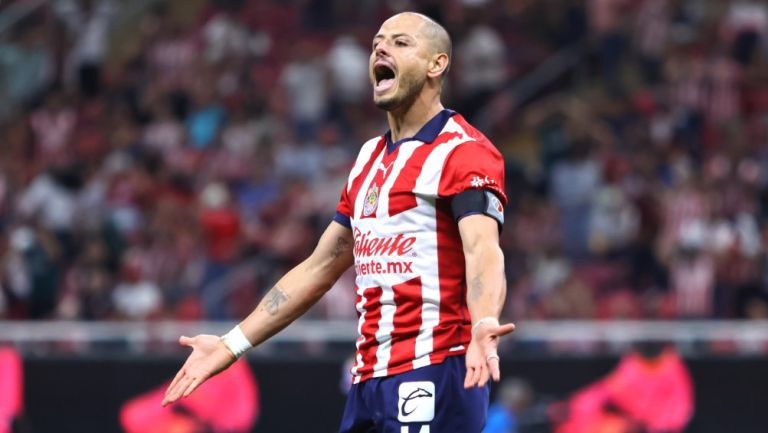 ‘Chicharito’ busca romper su sequía goleadora en el Clásico Nacional