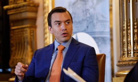 Presidente de Ecuador abierto a restablecer relaciones con México… pero con condiciones