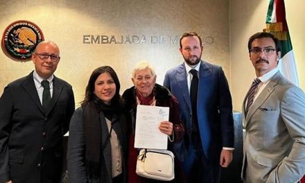 Presentan denuncia ante la FGR contra el presidente de Ecuaor, Daniel Noboa