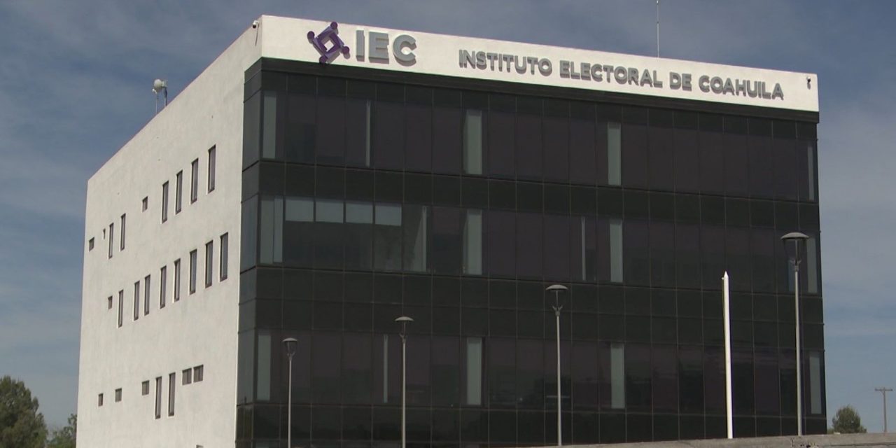Firmó convenios IEC con cámaras de comercio.