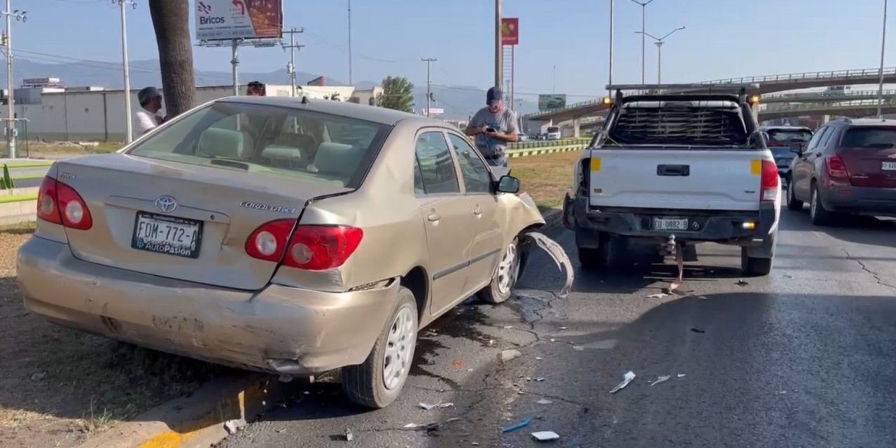 Imprudencia provoca accidente múltiple en Saltillo