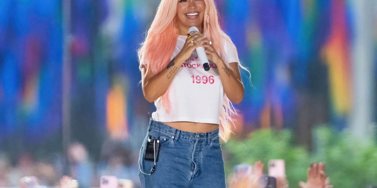 Karol G recibirá el premio ‘Mujer del Año’ por Billboard
