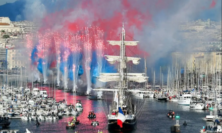 La llama olímpica arriba a Francia con una espectacular ceremonia