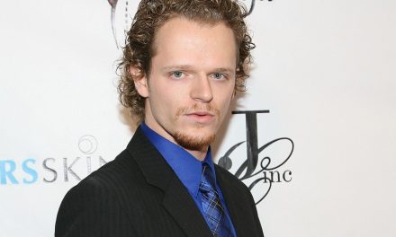 Arrestan a Nick Pasqual, actor de ‘How I Met Your Mother’, por apuñalar a su exnovia