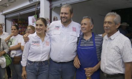 Tomás hace compromisos con comerciantes de Ramos Arizpe