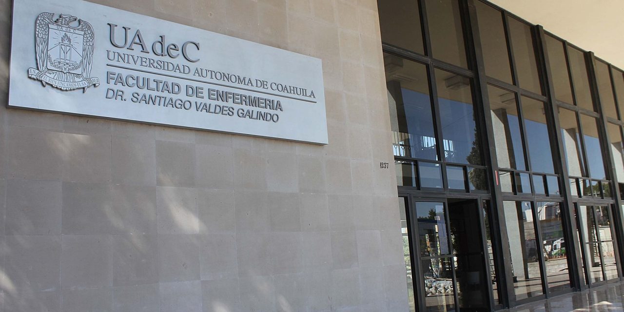 Rinde protesta nuevo director de Facultad de Enfermería