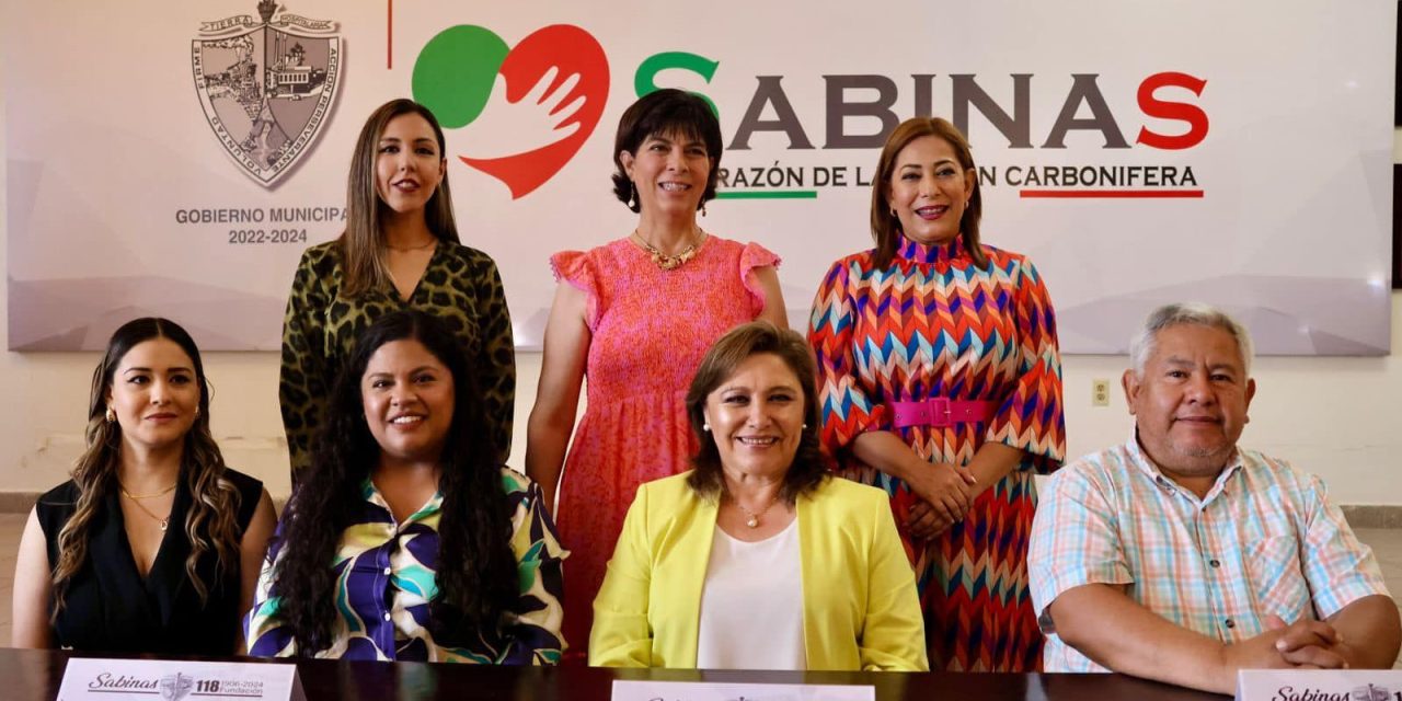 Alcaldesa de Sabinas presenta Comité de Reinado
