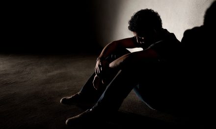 Servicios gratuitos buscan prevenir suicidios en la región Centro