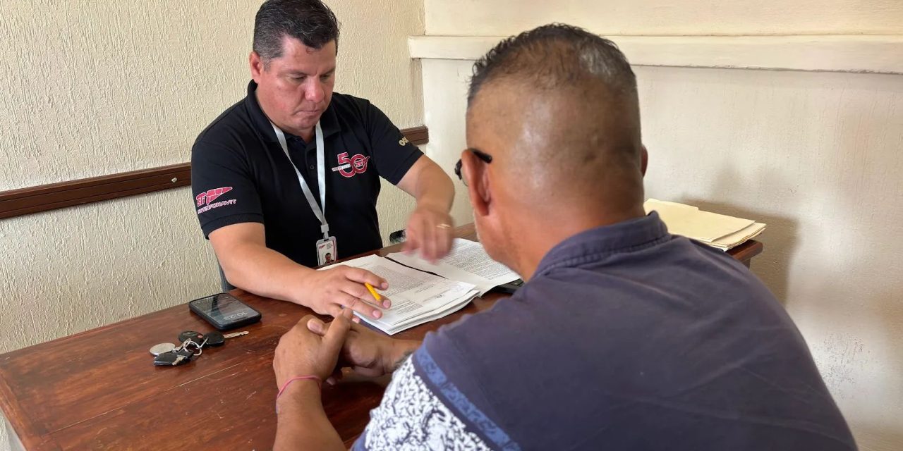 Lleva Infonavit módulo a trabajadores de AHMSA