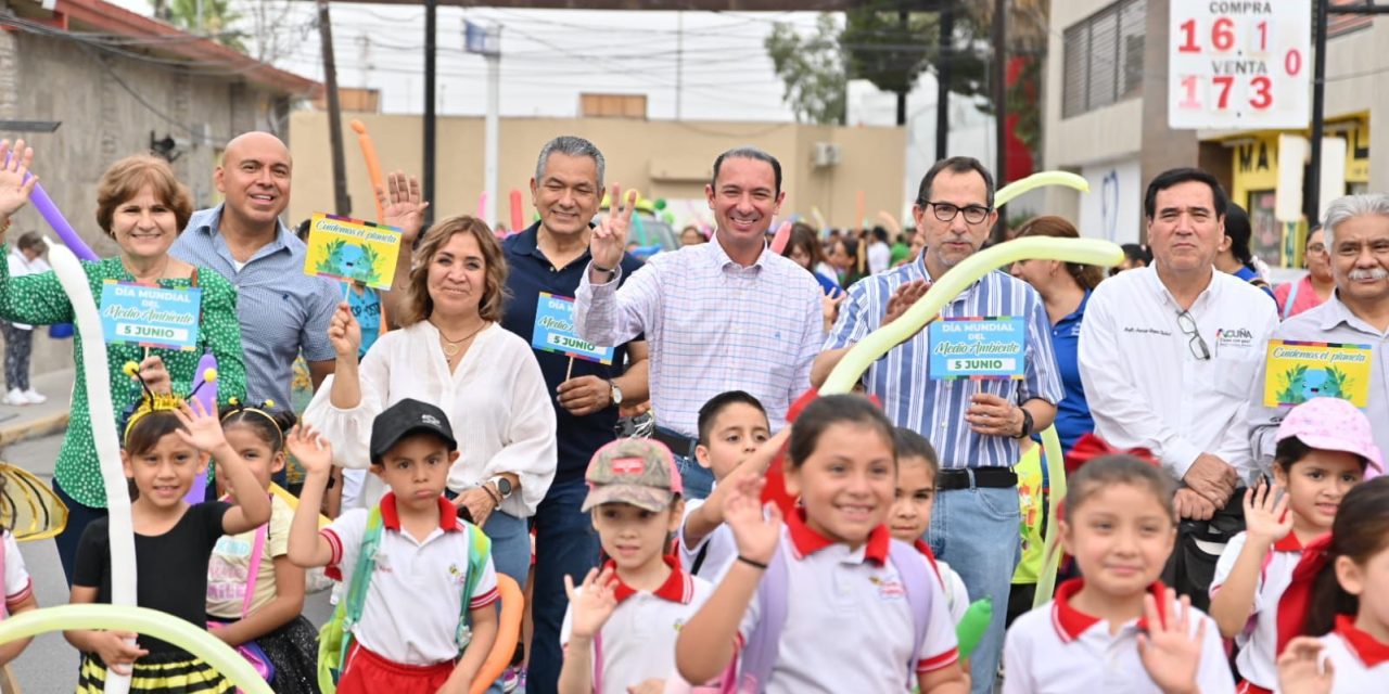 Realizan caminata a favor del medio ambiente