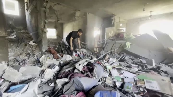Ataque israelí en escuela de Gaza deja más de 30 muertos, incluidos mujeres y niños