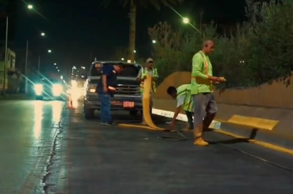 Realizan obras nocturnas de señalización en Torreón