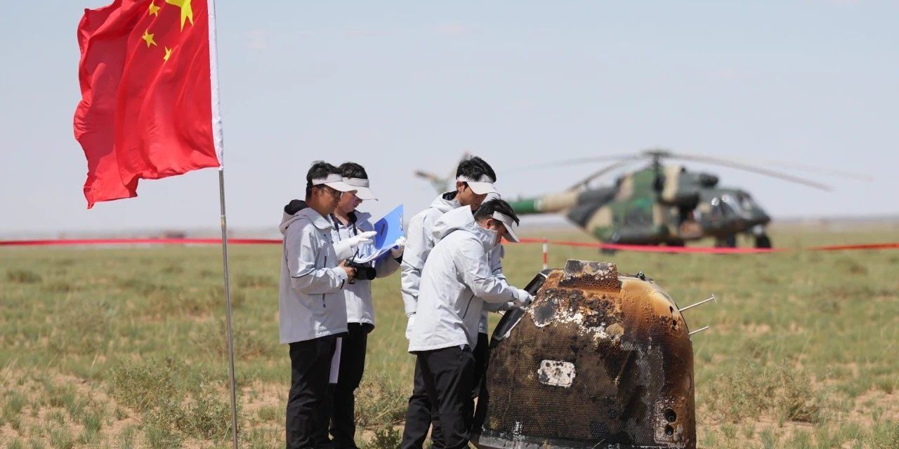 Nave china vuelve a la Tierra con las primeras muestras de la cara oculta de la Luna