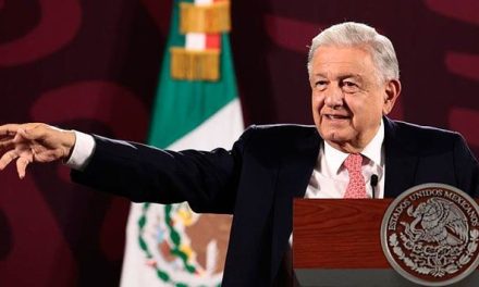 Niega López Obrador una persecución contra Loret de Mola pese a investigación