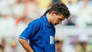 Roberto Baggio y su familia son secuestrados durante el juego de Italia vs España de la Euro