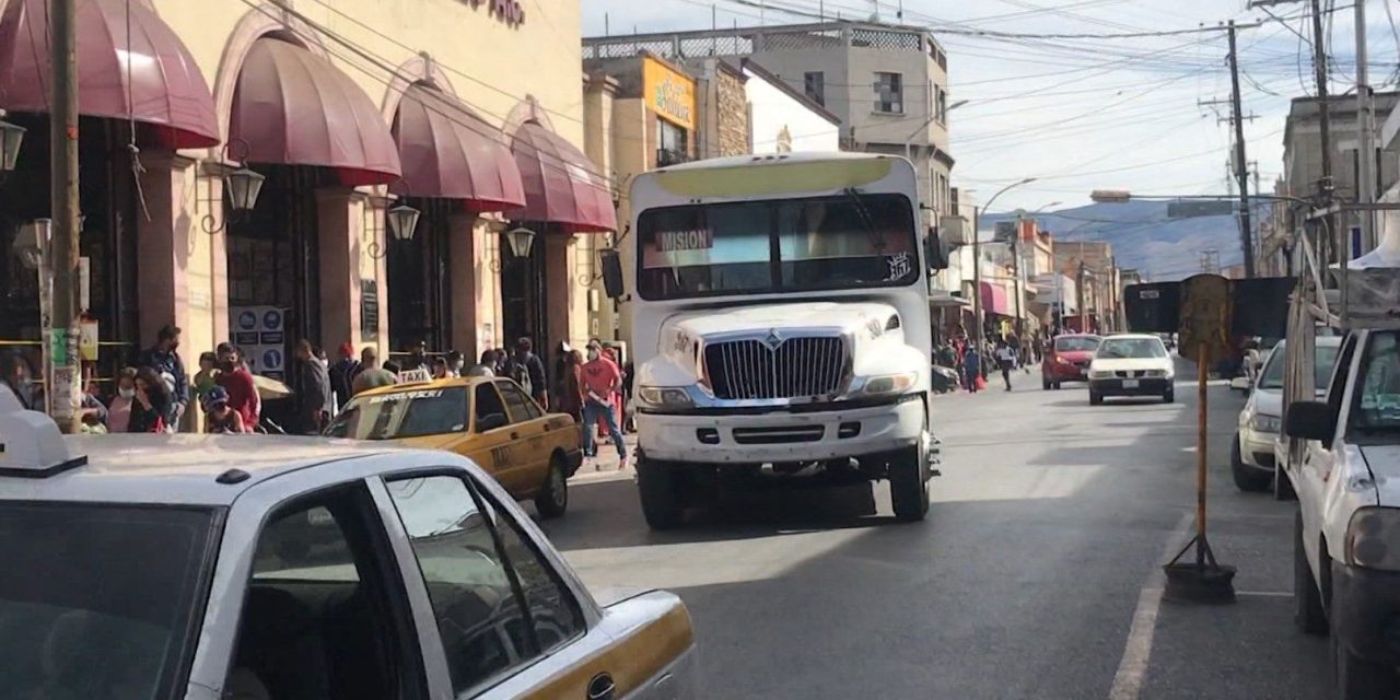 Cambian trayecto rutas de transporte en el centro de Saltillo