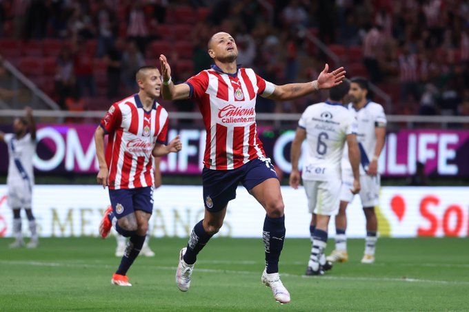 ‘Me gustaría que abran su mente’; Chicharito y el mensaje a sus haters