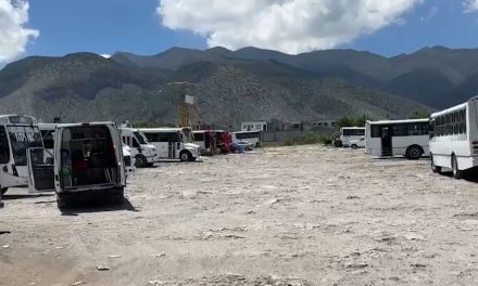 Cofre le cae encima a mecánico y lo deja herido en Saltillo