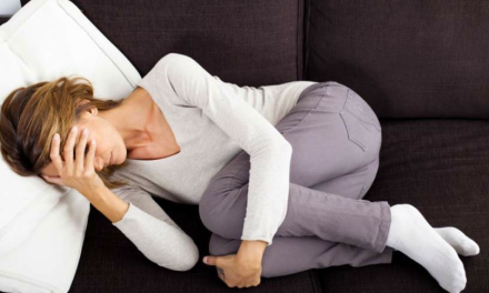 Los mexicanos padecen gastritis y dolor de cabeza por estrés económico