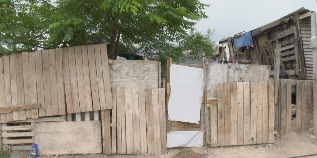 En desamparo los tejabanes ante las lluvias en Saltillo