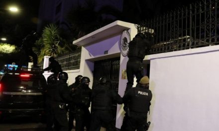 Ecuador confirma detención de exvicepresidente Glas tras asalto a embajada mexicana