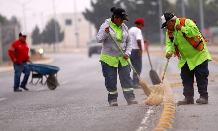 Vecinos de la colonia Guanajuato solicitan apoyo de limpieza para plaza pública