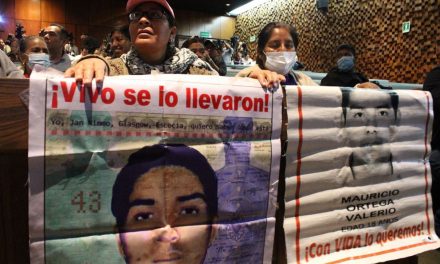 Padres de los 43 normalistas pedirán a Sheinbaum el regreso de expertos independientes
