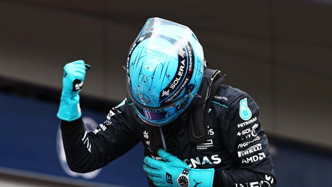 George Russell se adueña del GP de Austria; Checo termina en séptimo lugar