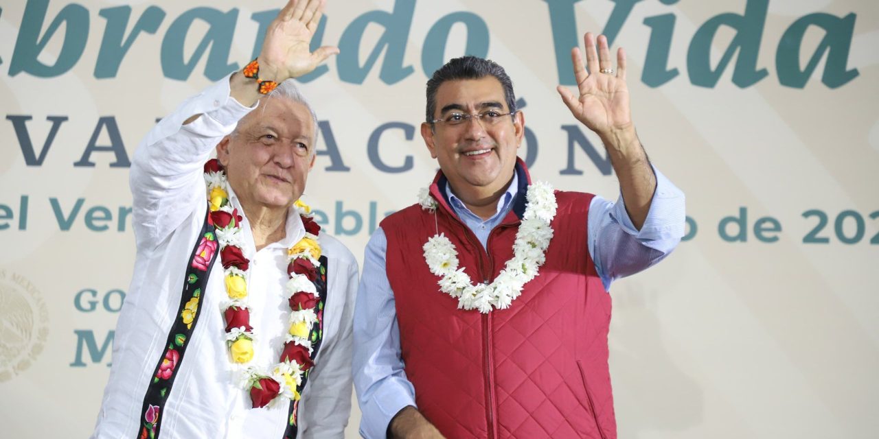 El dinero es la perdición, la enfermedad, dice AMLO en Puebla