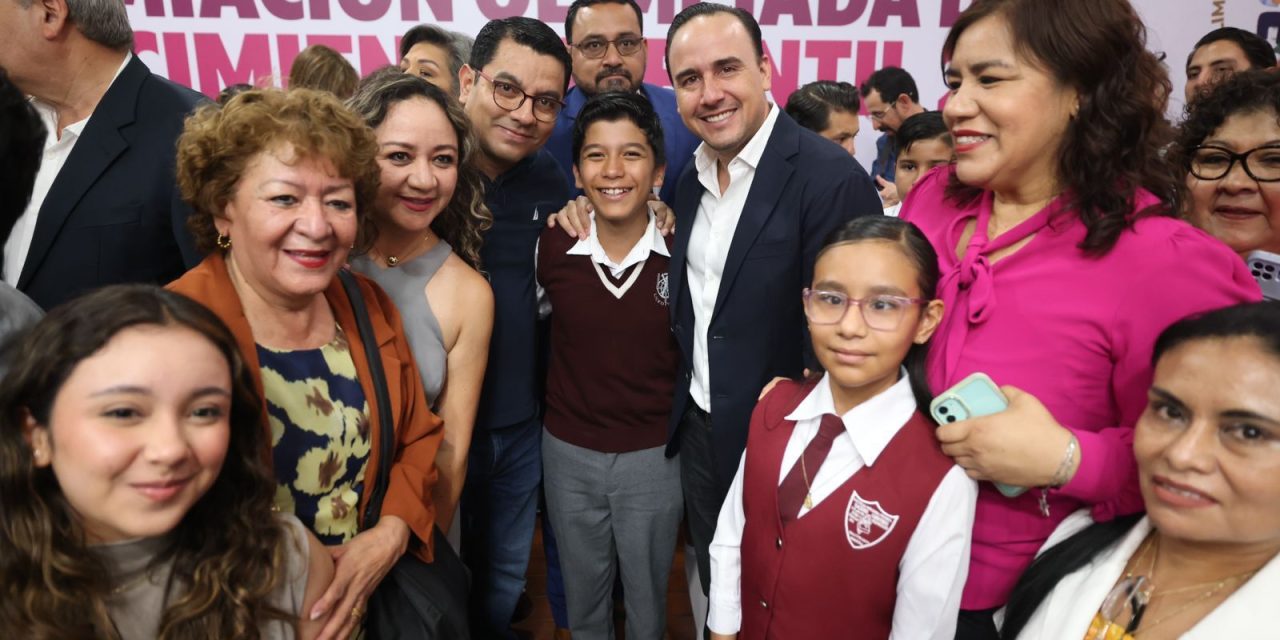 Cuenta Coahuila con proyectos a favor de la educación: Manolo Jiménez