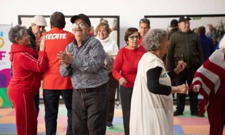 DIF Torreón brinda a adultos mayores actividades recreativas