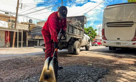 Realizan trabajos de mejoramiento al sur de Torreón