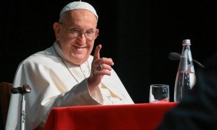 Papa Francisco pide que los Juegos Olímpicos funcionen como tregua a conflictos bélicos
